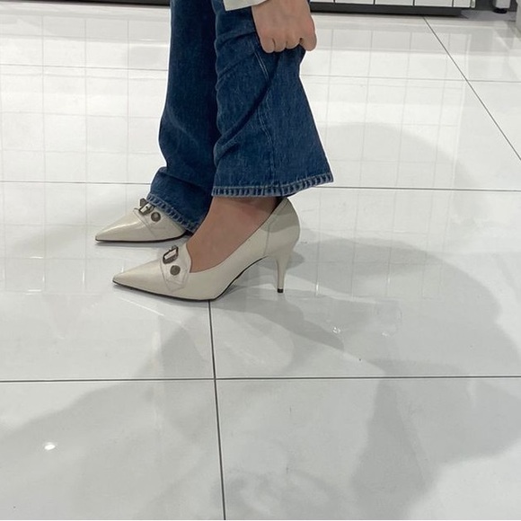 White leather kitten heels! Balenciaga - Picture 9 of 9